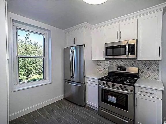 4th image of 18-75 Corporal Kennedy St #3B