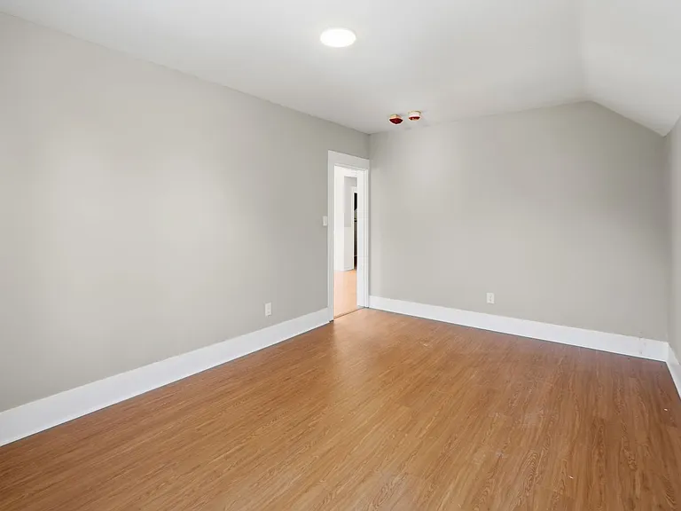 387 Grove St — Photo 23