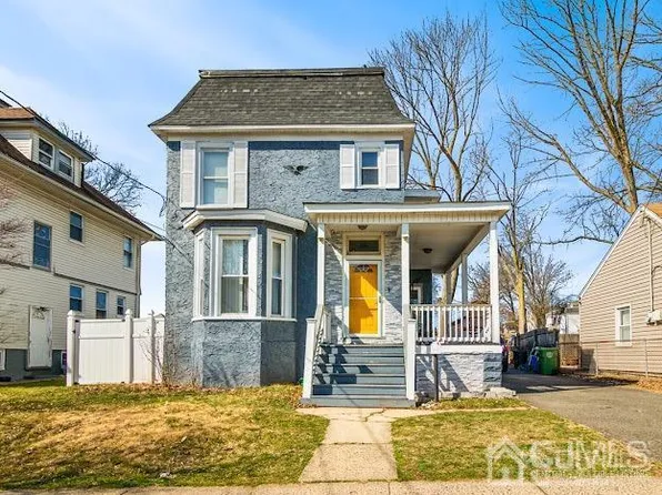 112 Walnut St, Roselle, NJ 07203