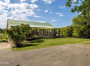 3506 Fox Creek Rd, Louisville, TN 37777