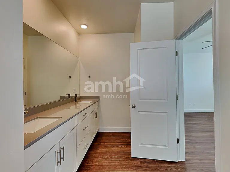 3314 S Fields Ave — Photo 12