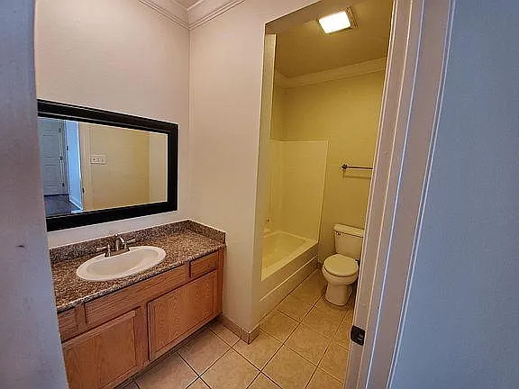 710 E Boyd Dr #306 — Photo 15