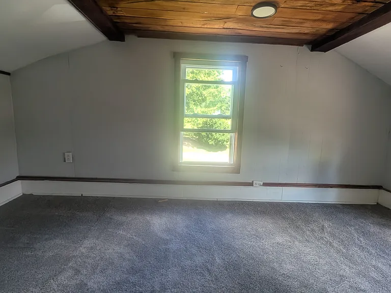 2286 Mercer West Middlesex Rd — Photo 7