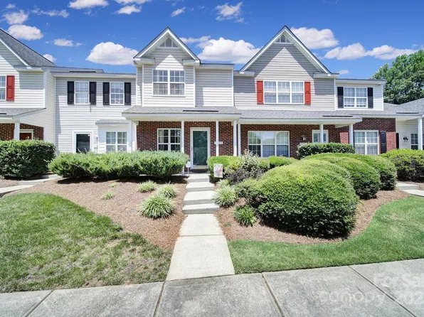 10078 Pergola View Ct, Charlotte, NC 28213