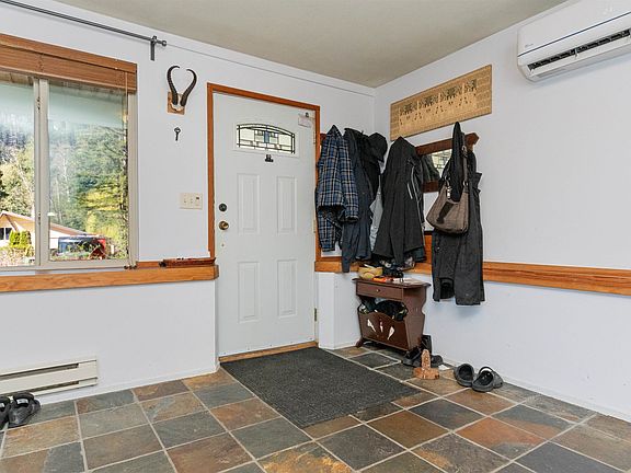 3rd image of 66662 Summer Rd