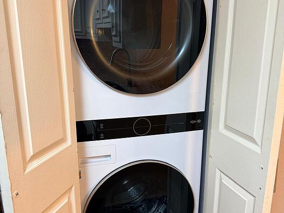 5th image of 8415 Fredericksburg #401