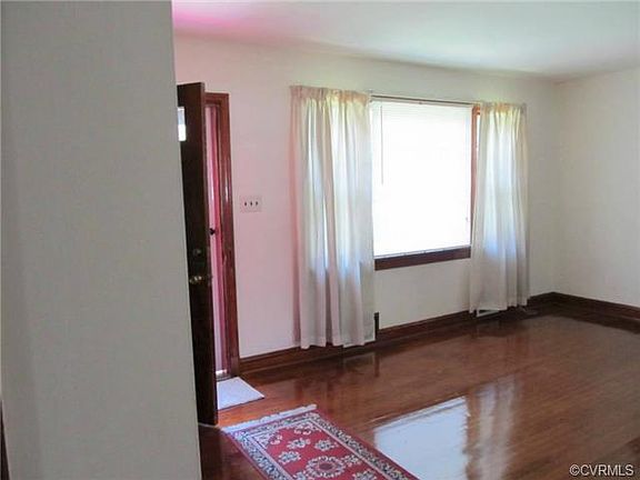 3rd image of 5251 Sheridan Ln