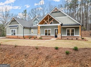 462 Orchard Lake Dr, Clarkesville, GA 30523