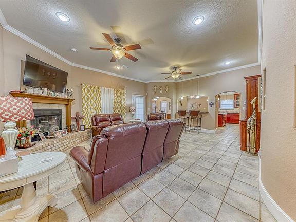 4th image of 7205 Muirfield Dr