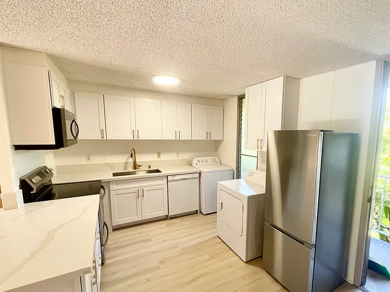 95-273 Waikalani Dr #D702 — Photo 2