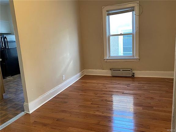 3rd image of 1037 E 231st St