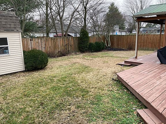 5th image of 2809 Gardenia Dr