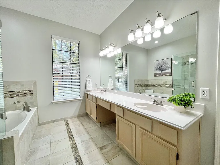 7 Windledge Pl — Photo 28
