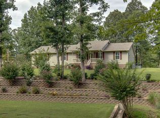 319 Hollow St, Hohenwald, TN 38462