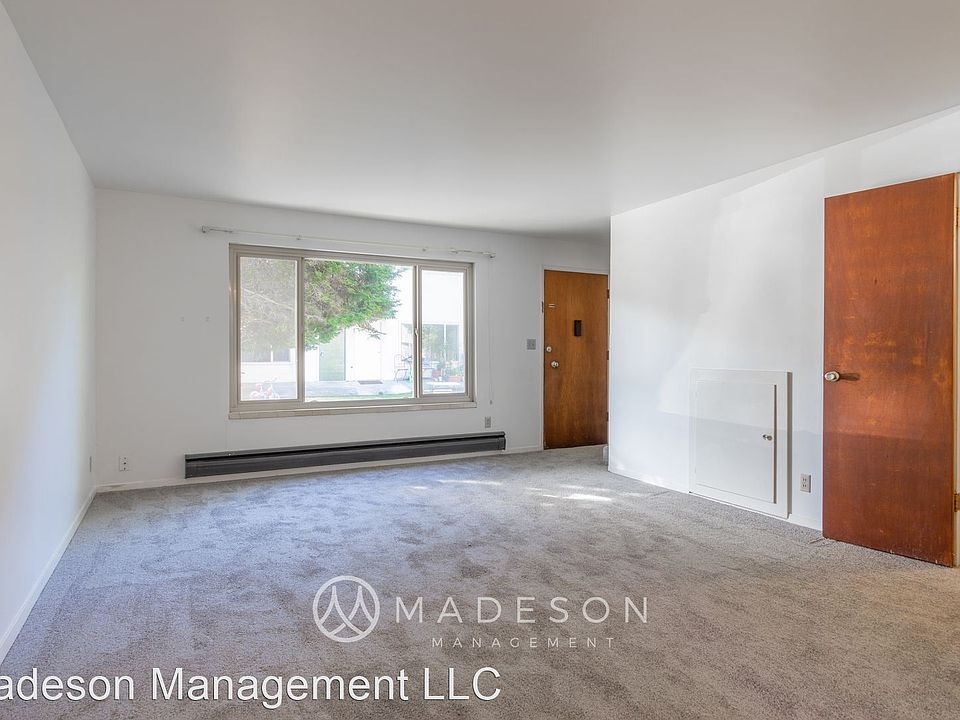 1st image of 3621 NE 73rd Pl #6