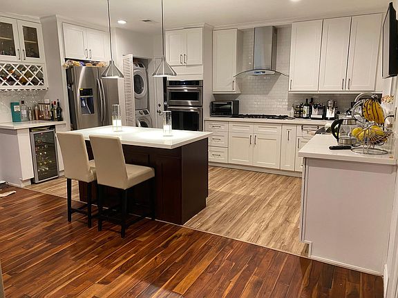4th image of 22213 Bassett St #1