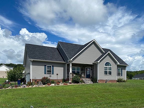 2nd image of 642 Allen Michael Ln