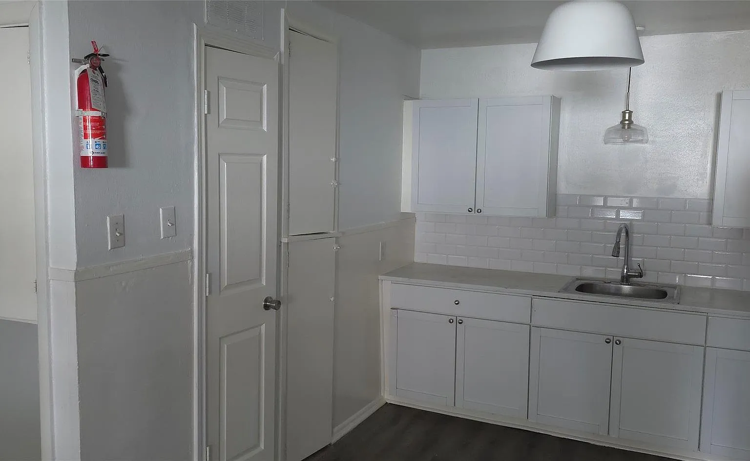 2 bed, 1.0 bath, 5194 sqft, $850 — Photo 3