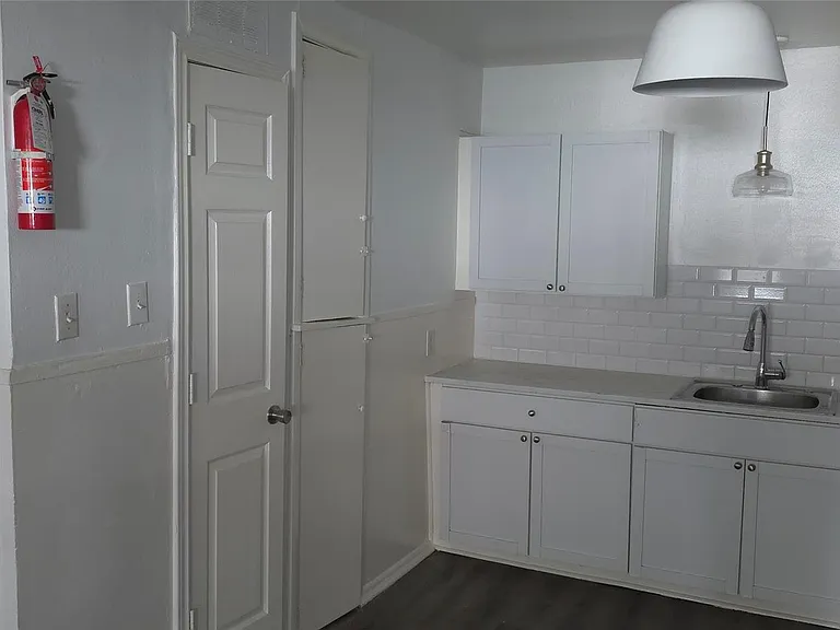 2811 Iola St #8 — Photo 3