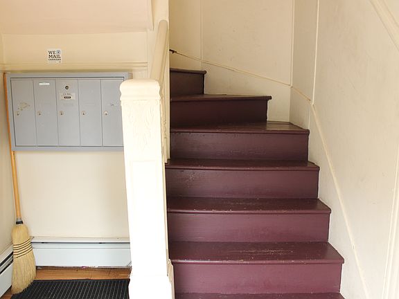 2nd image of 15 Seitz Ter APT 2N