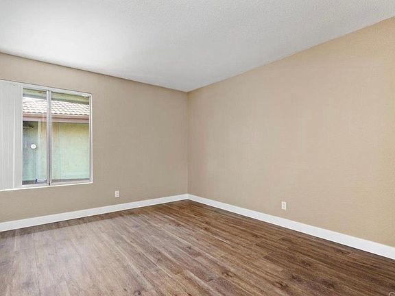 4th image of 615 Fredricks Ave Unit 120