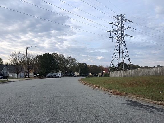 5th image of 207 Old Treybrooke Dr
