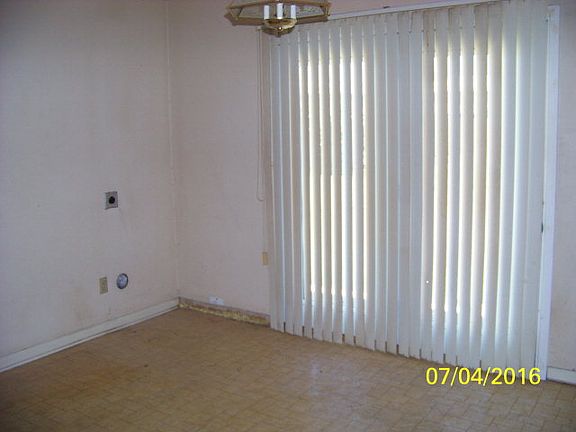 3rd image of 4602 W Illinois Ave