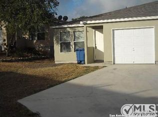 11208 Center Point Rd, San Antonio, TX 78233