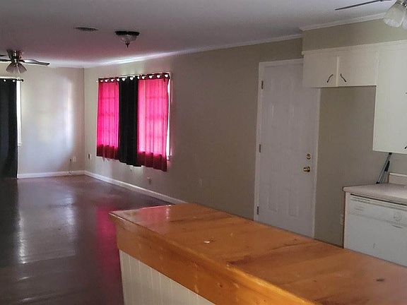 5th image of 409 W Tennis St