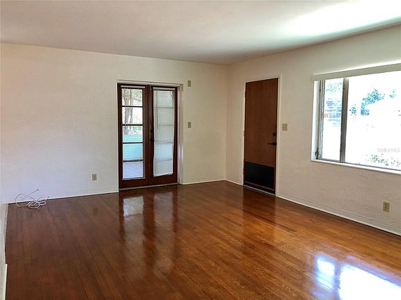 4th image of 3941 26th St N