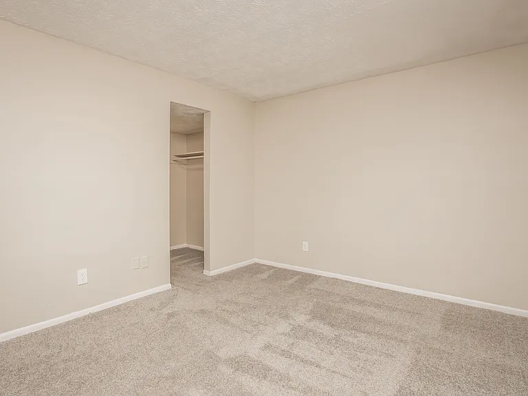 Oasis Club Apartments — Photo 26