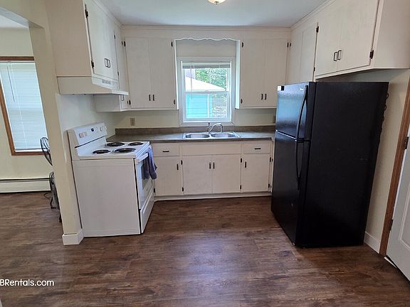 4th image of 727 Thomas Ave N APT 1