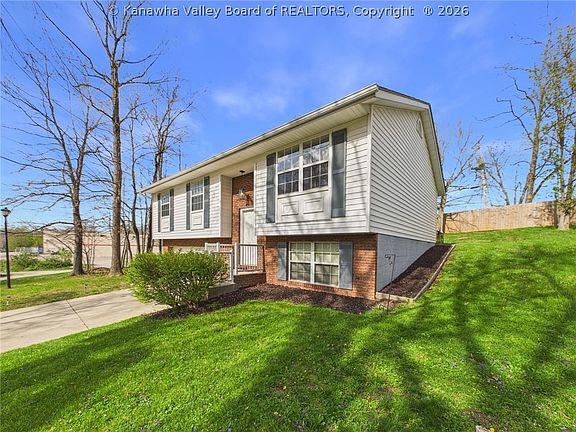 2nd image of 1 Dogwood Pl