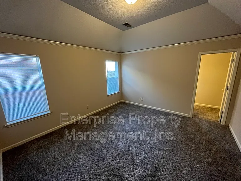 1330 Siskin Dr — Photo 12