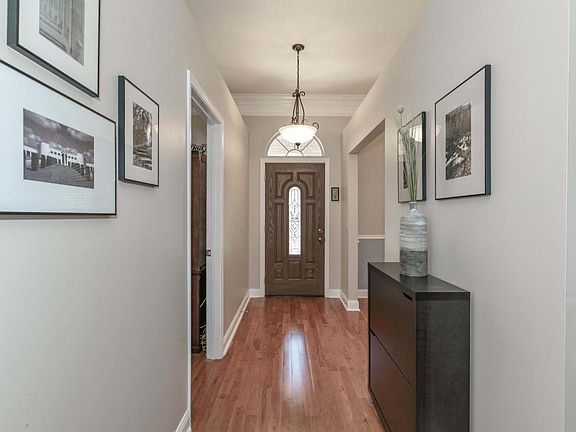 3rd image of 717 Nottingham Forest Cir
