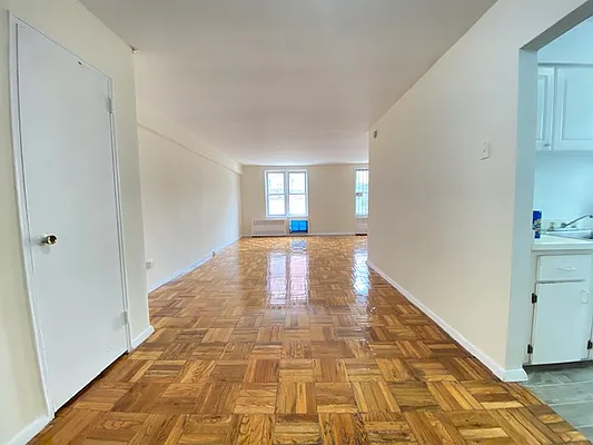 Rented by Queens Apartments Realty LLC | media 12