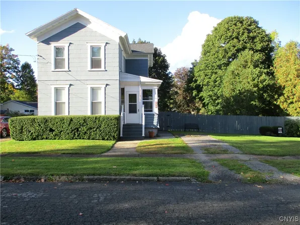 248 W Hickory St, Canastota, NY 13032