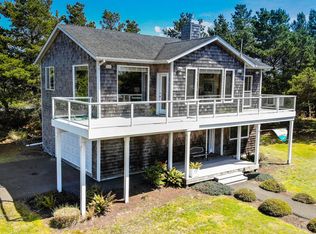89763 Sea Breeze Dr, Warrenton, OR 97146