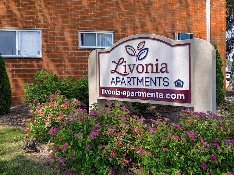 Livonia Apartments — Photo 5