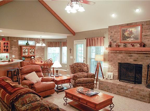 5th image of 1139B S Wrights Ln