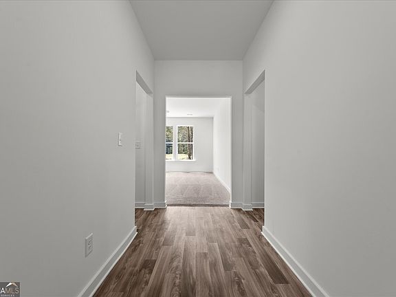 3rd image of 36 Edith Ct