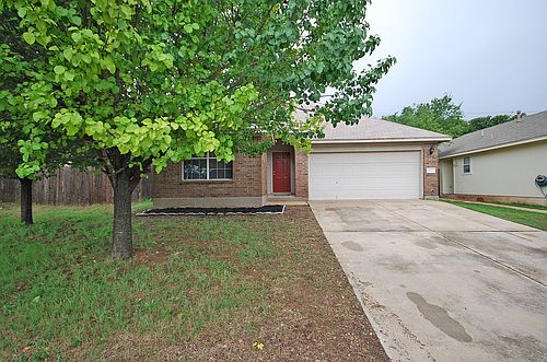 2nd image of 1572 Parkfield Cir
