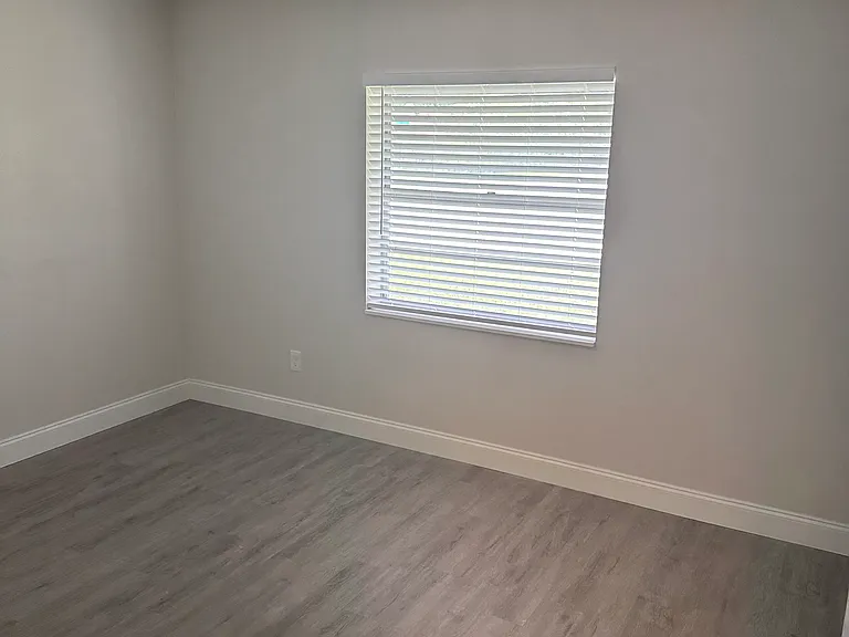 1401 N Westmoreland Dr #1 — Photo 8