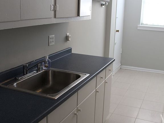 4th image of 3219 29th St #1
