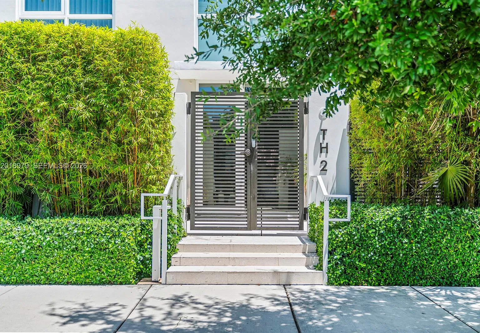 Tiffany House Condo — Photo 4