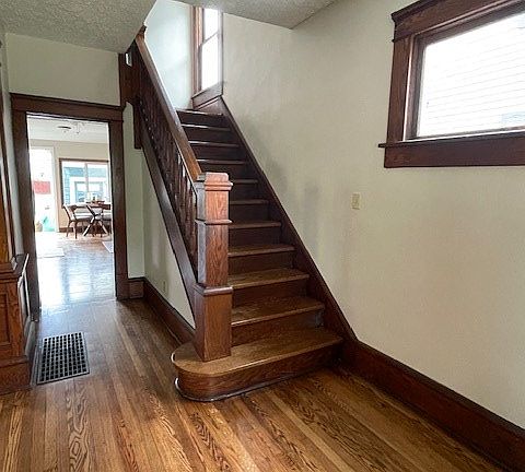 3rd image of 522 W Charles St