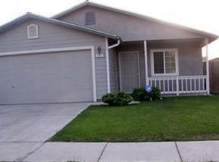 637 S Los Angeles St, Tulare, CA 93274