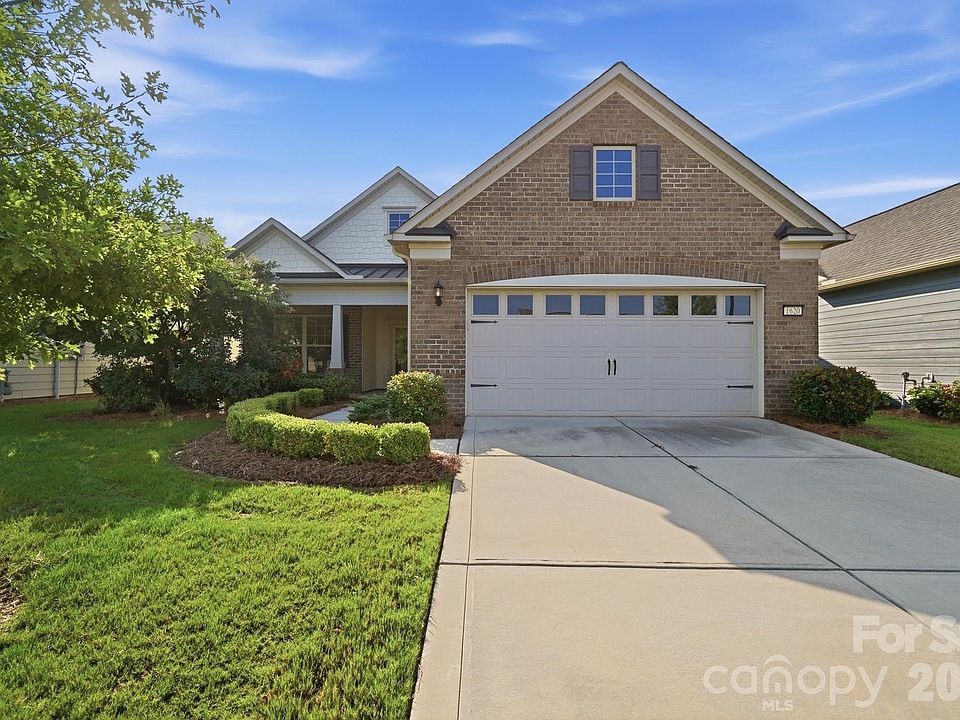 1st image of 1620 Red Leaf Dr