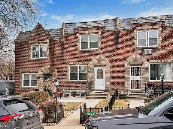 2nd image of 5825 Newtown Ave