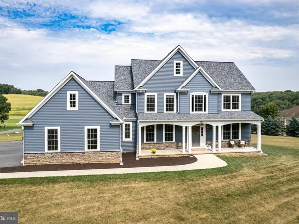 1861 Mary Jean Dr, Westminster, MD 21157